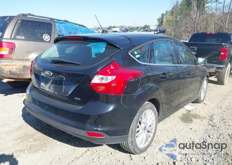 2012 Ford Focus Sel z USA, uszkodzony, nr VIN 1FAHP3M27CL219431